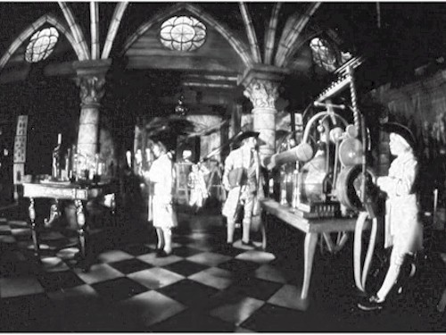 Elément de décors pour la Géode film de Pierre Étaix 